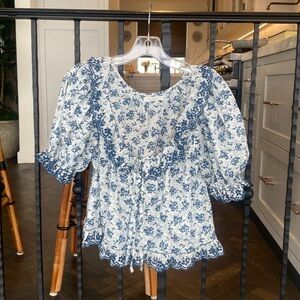 Adorable blue and white DOEN BLOUSE !